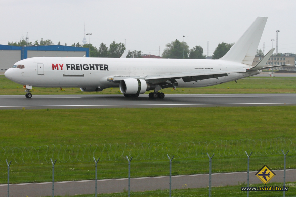 Boeing 767-330/ER(BDSF)