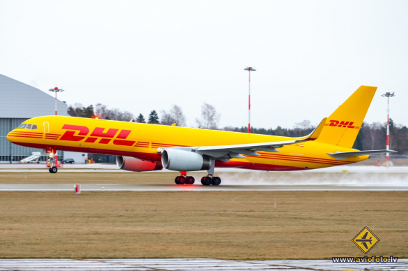 Boeing 757-223(PCF)