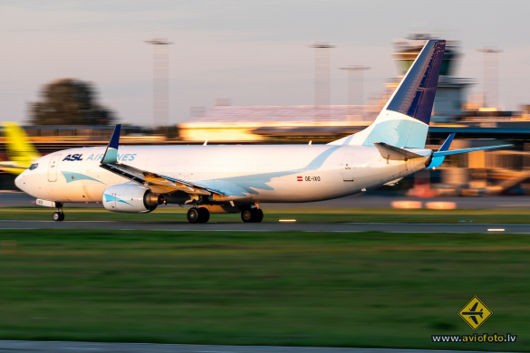 Boeing 737-808(BCF)