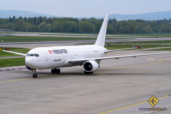 Boeing 767-3Q8/ER(BCF)