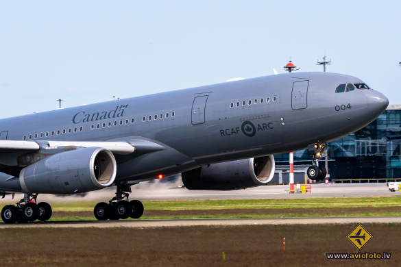 Airbus CC-330 (A330-243)