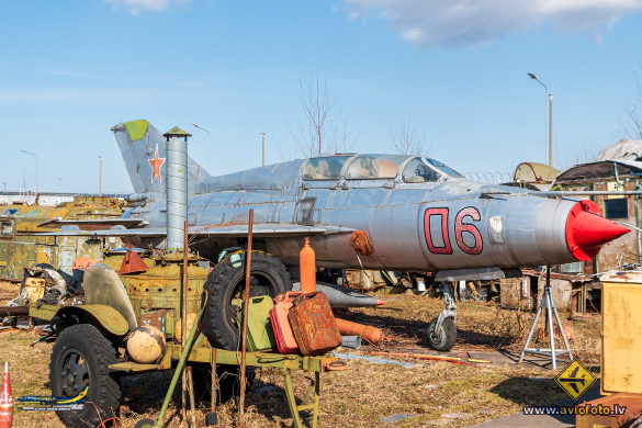 Mikoyan-Gurevich MiG-21US