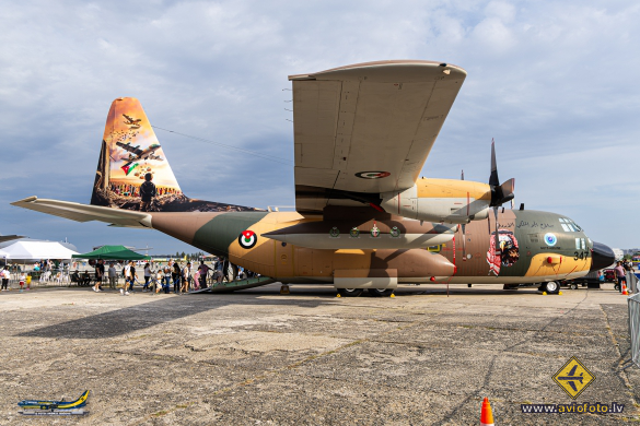 Lockheed C-130H Hercules (L-382)