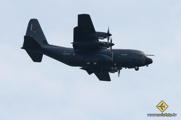 Lockheed Martin KC-130J Hercules (L-382)