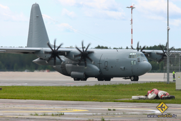 Lockheed C-130T Hercules (L-382)