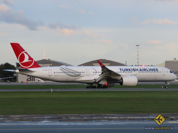 Airbus A350-941