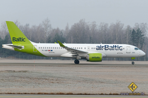 Airbus A220-300