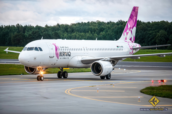Airbus A320-214