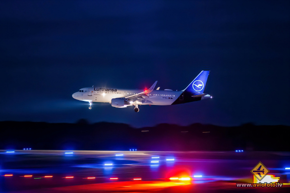 Airbus A320-214