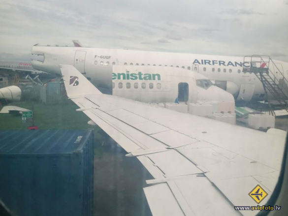Airbus A318-111