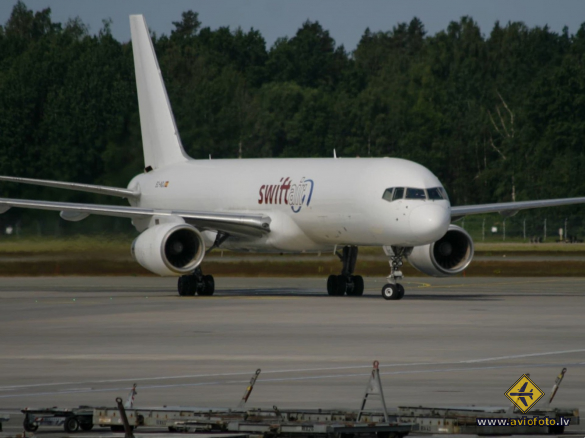 Boeing 757-23APF