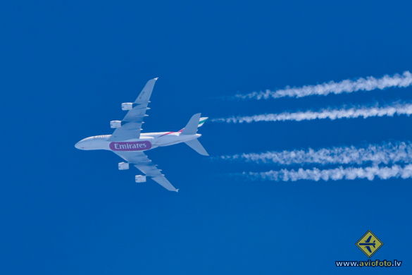 Airbus A380-842