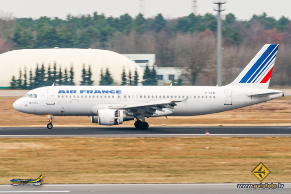 Airbus A320-214