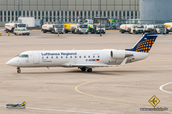 Bombardier CRJ-200LR (CL-600-2B19)