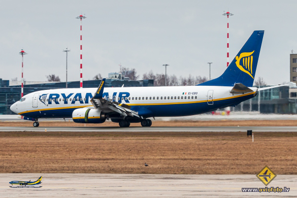 Boeing 737-8AS