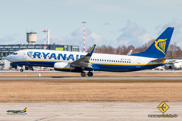 Boeing 737-8AS
