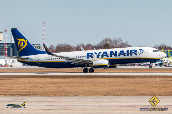 Boeing 737-8AS