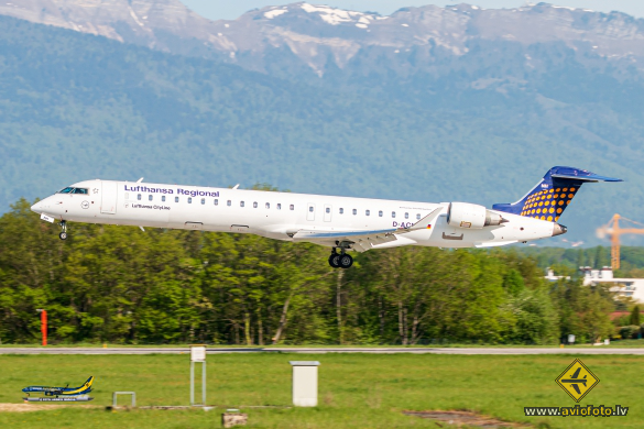 Bombardier CRJ-900LR (CL-600-2D24)