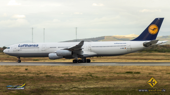 Airbus A340-313