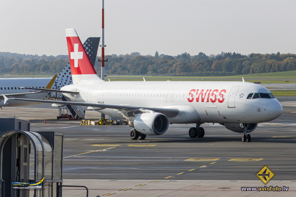 Airbus A320-214