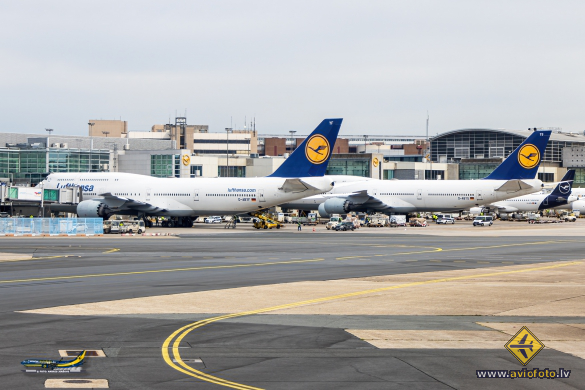Boeing 747-830