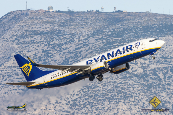 Boeing 737-8AS