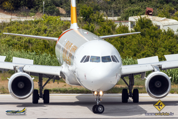 Airbus A321-211