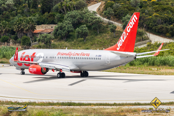 Boeing 737-85P