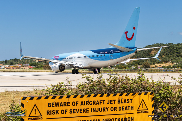 Boeing 737-8K5