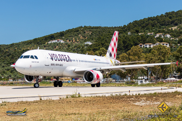 Airbus A320-216