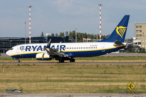 Boeing 737-8AS