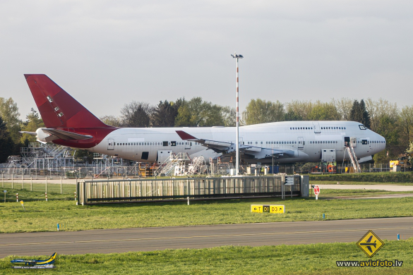 Boeing 747-41R