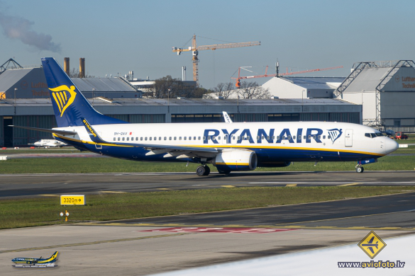 Boeing 737-8AS