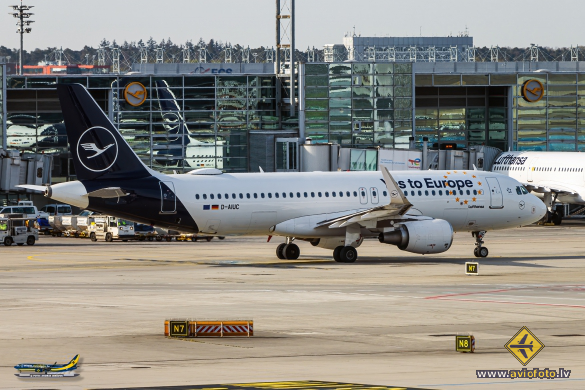 Airbus A320-214