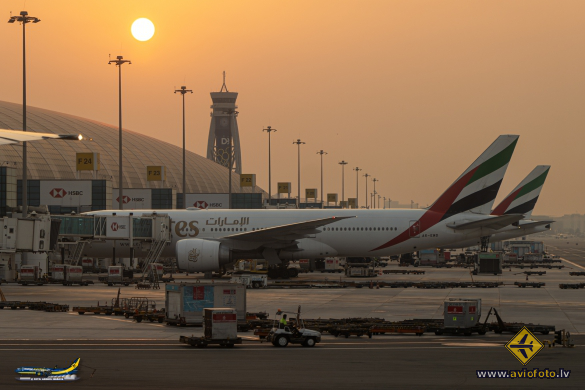 Boeing 777-21H/LR