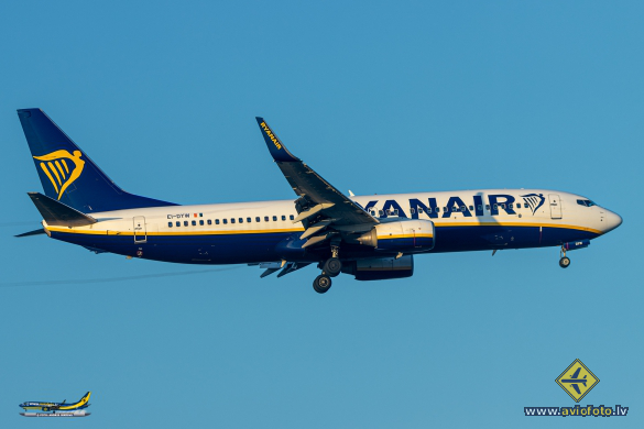 Boeing 737-8AS