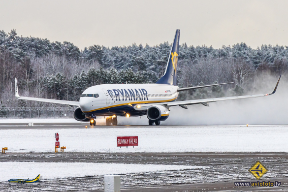 Boeing 737-8AS