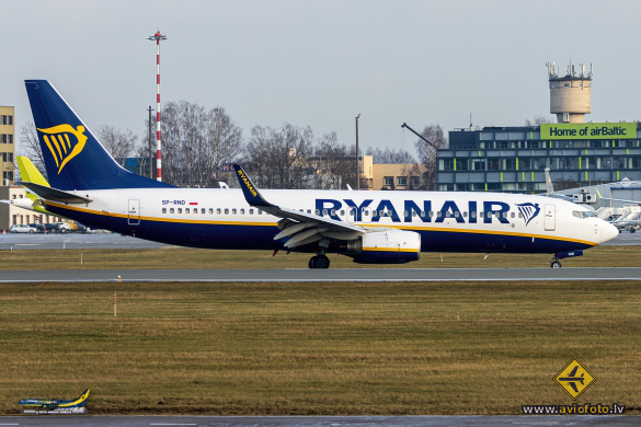 Boeing 737-8AS