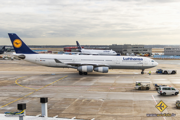 Airbus A340-313