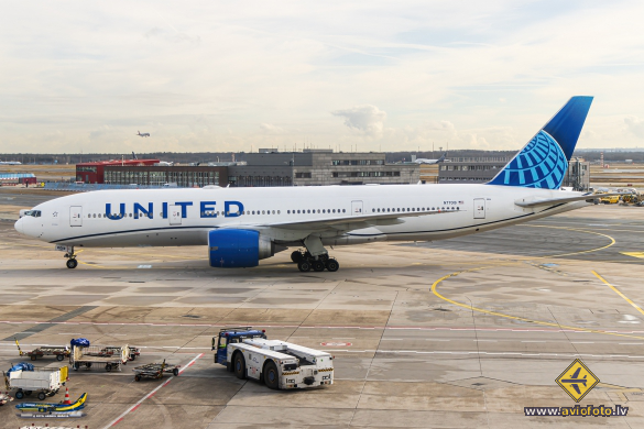 Boeing 777-224/ER