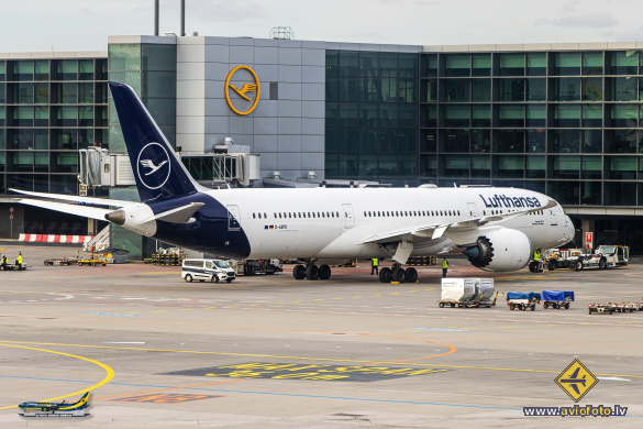 Boeing 787-9 Dreamliner