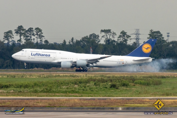 Boeing 747-830