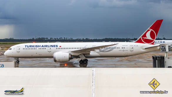 Boeing 787-9 Dreamliner