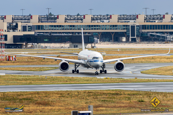 Airbus A350-941