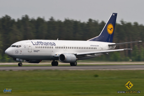 Boeing 737-330