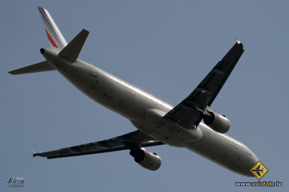Airbus A321-211