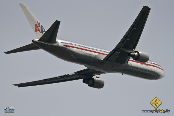 Boeing 767-323/ER