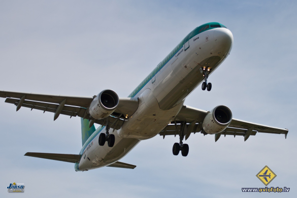 Airbus A321-211