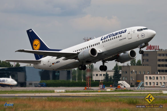 Boeing 737-330