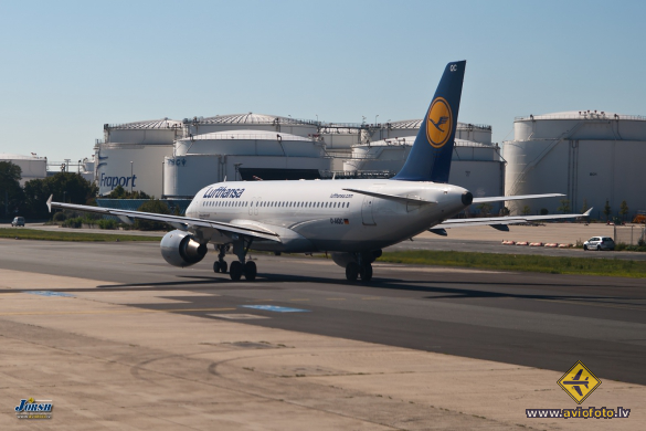 Airbus A320-211